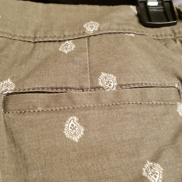 Shorts - Picture 5 of 7